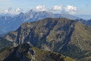 68 Vista verso Cantarso in basso, Aralalta-Baciamorti al centro.Menna e Arera in alto